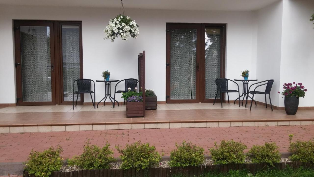 Emada- Pokoje Goscinne I Studia Ostrowo  Exterior foto