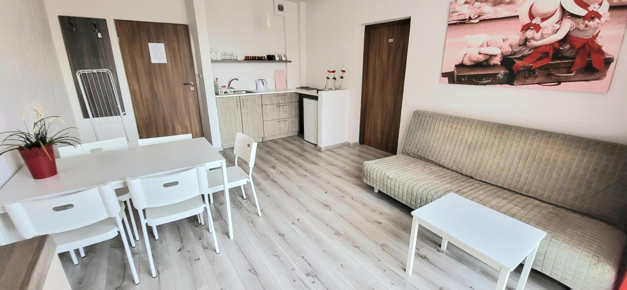 Emada- Pokoje Goscinne I Studia Ostrowo  Habitación foto